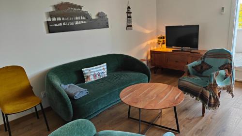 Andernos-les-Bains Apartment | À MARÉE HAUTE - Magnifique appartement climatisé 70 m2, Grande terrasse 42 m2, classé 4 étoiles