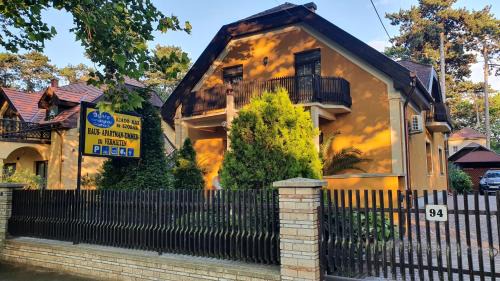 Siofok Aranypart House | Ágnes Vendégházak Siófok-apartman 1