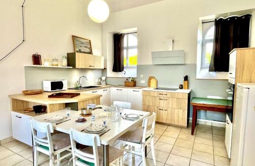 Etel Apartment | Étel - Appart T3 de 82 m² avec parking sécurisé - FR-1-479-230