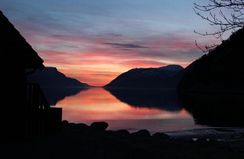 Hjelmeland House | Østerhus Fjord Cabins 573