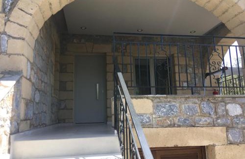 Stoupa Apartment | ΤΟ ΠΕΤΡΙΝΟ/THE PETRINO APARTMENTS