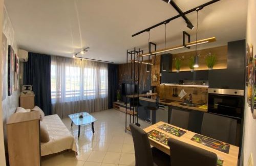 Osenovo Apartment | апартамент Жаклин к.к. Хармони Хилс