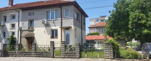Ruse Apartment | Апартамент за гости ТАРА