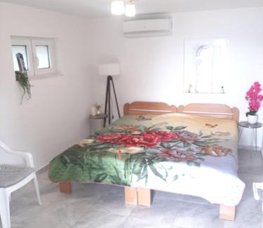 Baosici Apartment | Апарты в Биеле 80 м от моря