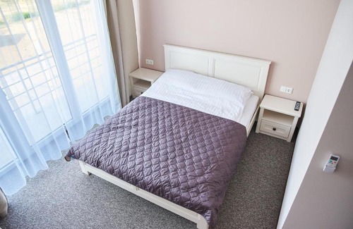 Serednye Hotel | Вілла Край неба