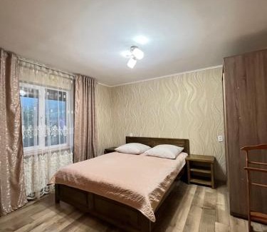 Slavske House | Захід сонця