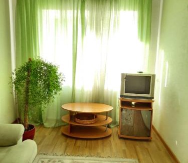 Degtyari Apartment | Квартира возле парка Б. Хмельницкого (центр) из первых рук