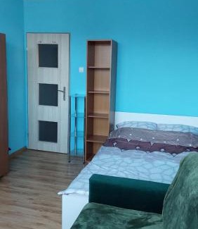Krzyki House | Комната в трёхкомнатной квартире