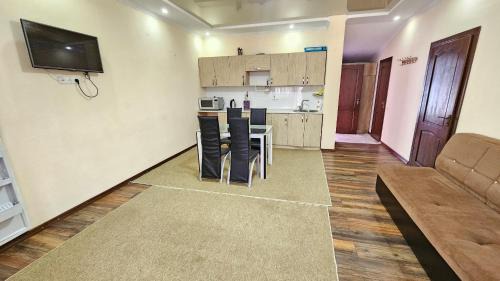 Issyk-Kul Region Apartment | Коттедж Royal Beach F23