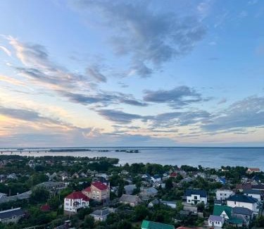 Cherkasy Apartment | Крута студія в самому центрі Черкас з панорамним видом на Дніпро, світло не вимикають!