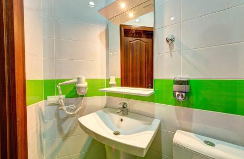 Dniprovs'kyi District Hotel | Лика Отель