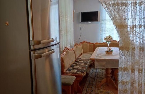 Vanadzor House | Нескучный дом, где есть джакузи, красивый парк.