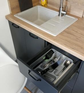 Holosiivskyj Apartment | Нові апартаменти 2 поверх, поруч лікарня та парк Феофанія, МХП