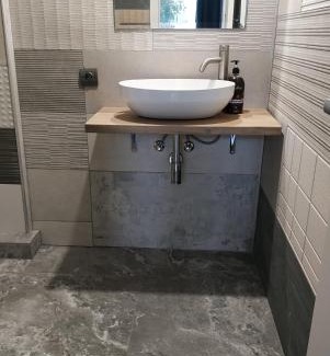 Holosiivskyj Apartment | Нові апартаменти 2 поверх, поруч лікарня та парк Феофанія, МХП