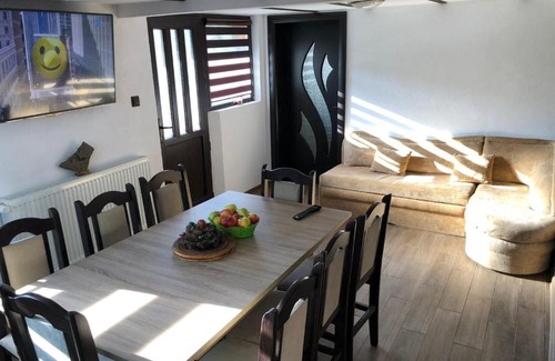 Dupnitsa Villa | Орехите