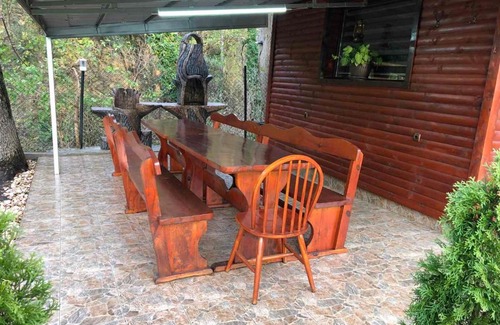 Dupnitsa Villa | Орехите