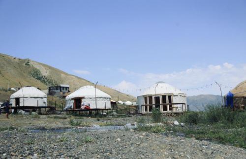 Almaty Province Bed & Breakfast | Отель юрта Kaindy