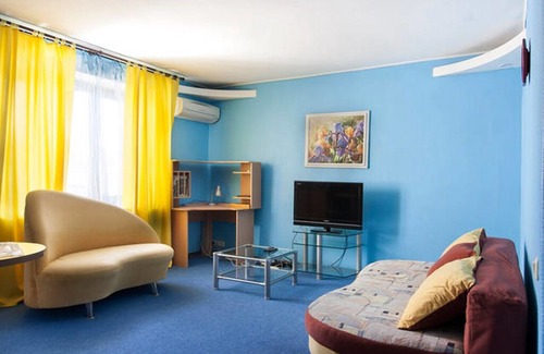 Kyiv Apartment | Просторная квартира на Шота Руставели 33б - 2х.ком
