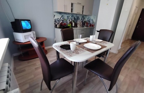 Frunzensky District Apartment | Прямо у метро по ул. Притыцкого!
