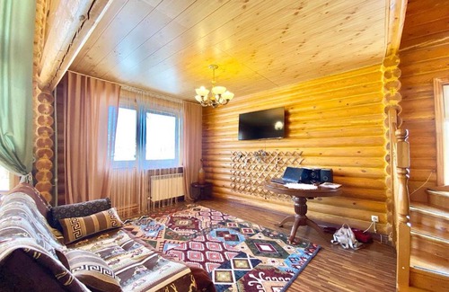 Besqaynar House | Сакский Двор