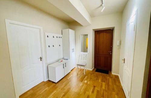Samal-1 Apartment | Самал в Золотом квадрате 3 комнатная стильная в центре
