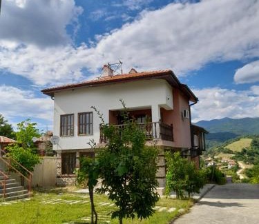 Sandanski House | Стаи за гости в село Любовище