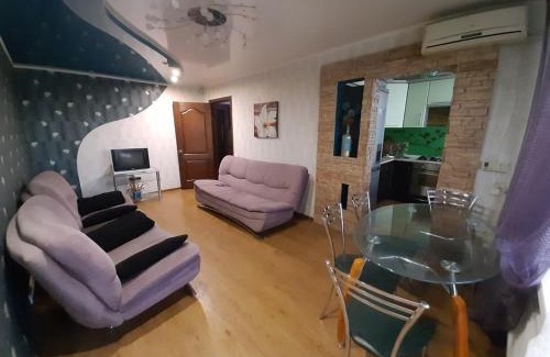 Kryvyi Rih Apartment | Трёхкомнатные апартаменты