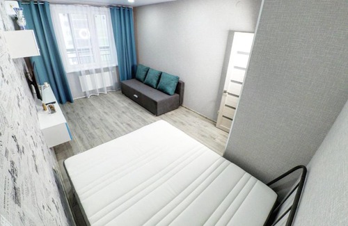 Sovetsky City District Apartment | Уютные апартаменты у метро Родина 24в