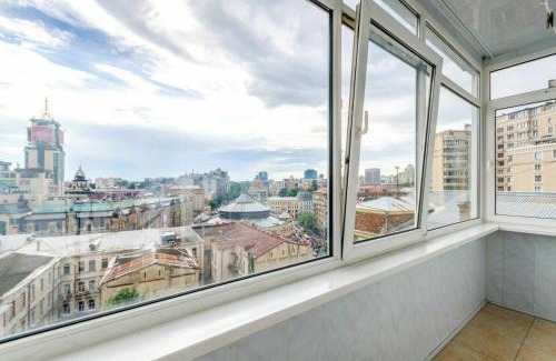 Besarabka Apartment | Шикарная видовая 2-комнатная квартира в Центре Киева