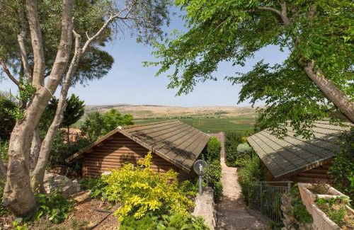 Ramot Naftali Bed & Breakfast | אביב בכרם - בקתות כפריות מקסימות עם ג'קוזי מול נוף מדהים