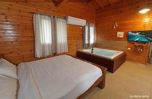 Hazon Bed & Breakfast | אחוזת ציון - 6 בקתות מהממות עם בריכה במתחם