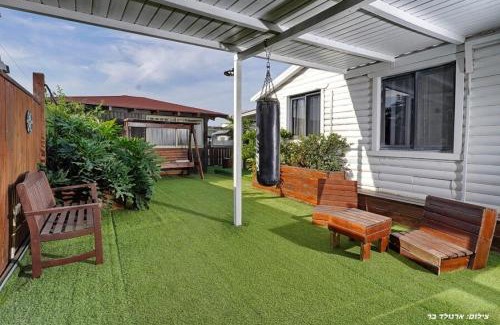 Hazon Bed & Breakfast | אחוזת ציון - 6 בקתות מהממות עם בריכה במתחם