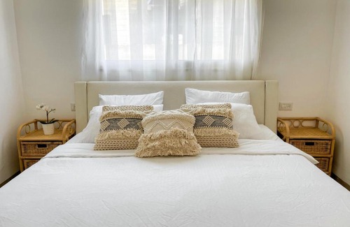 Bruchim Qela' Alon House | אל המעיין- נופש בקיבוץ הגושרים