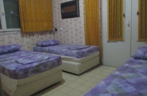 Kiryat Ata Apartment | דירת אירוח בצל האילנות