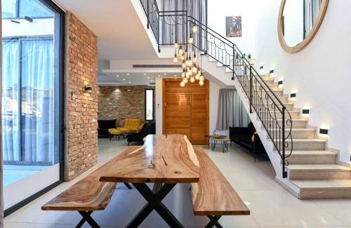 Migdal Villa | וילאה- וילות מושלמות למשפחות עם ממ"ד ובריכות פרטיות ליד הכנרת