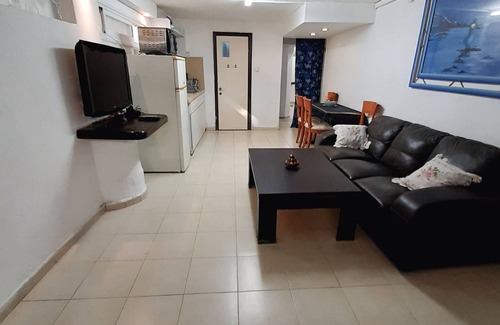 Beit She'an Villa | יחידת אירוח קומפלטnמתאימה לחמישה אנשים+nכל מה שצריך ישnזה 50 מר מתחת לבית