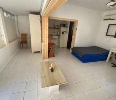 Kiryat Tiv'on Apartment | יחידת דיור בסביבה ירוקה ושקטה בצמוד למכללת אורנים