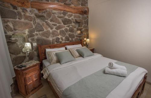 Had Nes Bed & Breakfast | כחול ירוק בכפר - בקתות מהממות עם ג'קוזי ובריכה מחוממת