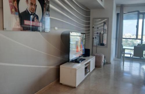 Herzliya Pituach Apartment | מלון בוטיק מגדלי המרינה