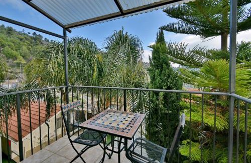 Safed House | נוף ליער - סוויטות רומנטיות מול היער עם בריכה מחוממת וספא