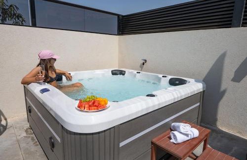 Yavne'el Apartment | רוי סוויטות בוטיק - 2 סוויטות עם מרפסת פרטית