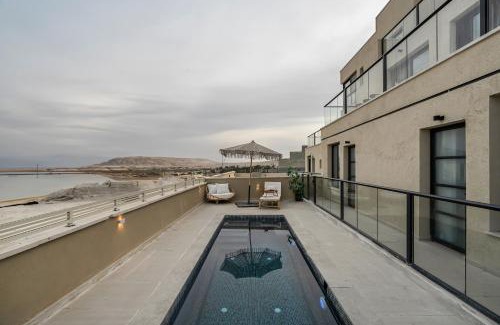 Neve Zohar Apartment | ריזורט האחוזה- וילה עם בריכה פרטית וסוויטות עם בריכה משותפת מול נוף ים המלח