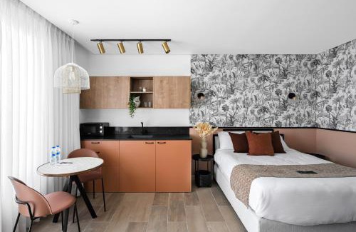 Neve Zohar Apartment | ריזורט האחוזה- וילה עם בריכה פרטית וסוויטות עם בריכה משותפת מול נוף ים המלח