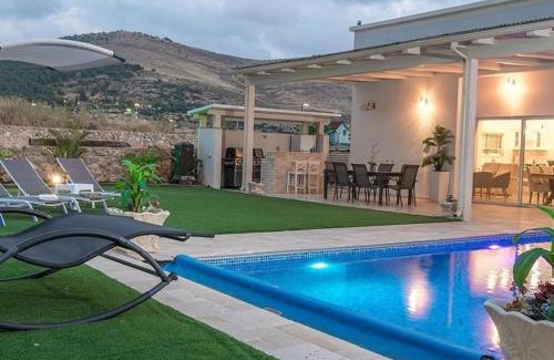 Elyachin Cabin | שירת הגלבוע