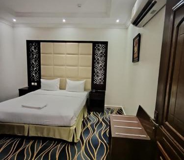 King Abdul Aziz Road Hotel | المهاجر فرع قريش