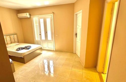 Borg el Arab Ski Chalet | رووف غرفتين بإطلالة بحرية رائعة