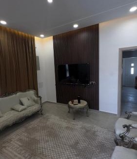 Heritage District Ski Chalet | شالية القمر