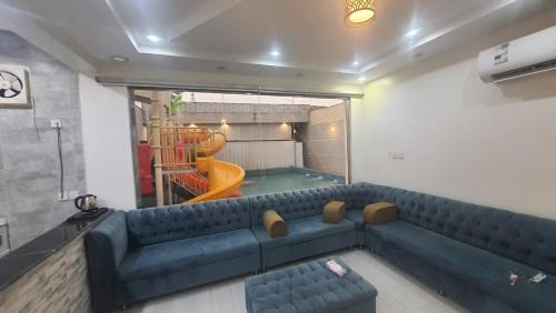 Al Kadarah Ski Chalet | شاليهات العاب مائية للأطفال بالدرب