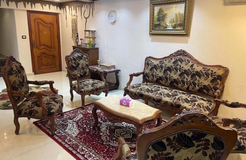 Port Said Apartment | شقة عائليه702 كبيره مطله علي قناة السويس والبحر