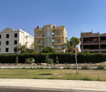 6th of October City Apartment | شقة فندقية غرفتين بكمبوند قرب ميدان جهينة